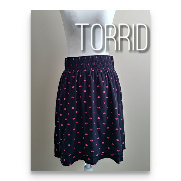 torrid Dresses & Skirts - Torrid Balck Pink Lips Print Skirt